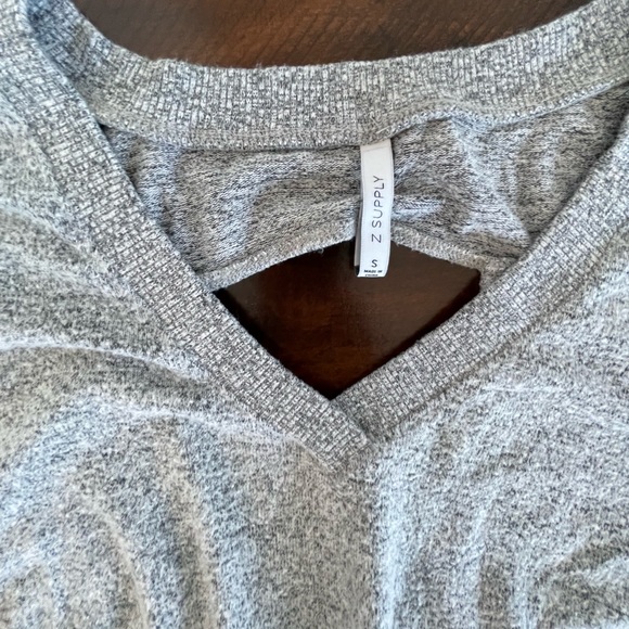 Z Supply gray sweater with open back - Picture 2 of 3